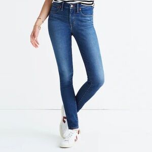 EUC Madewell Tall 9" Mid-Rise Skinny Jeans in Patty Wash, Size 27T